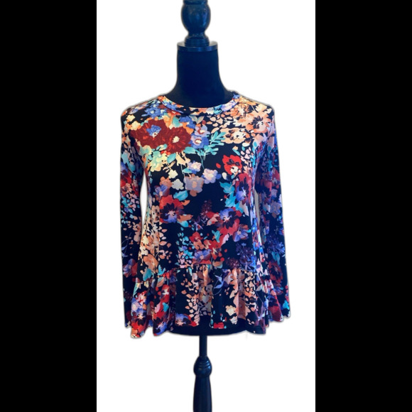 Floral Blouse Size Small to Medium Pinks Blues Rounded Neck Hi Low Hem Top CUTE! - Picture 1 of 9